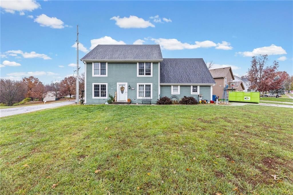 Property Photo: 1601 Dunwich Drive MO 64068