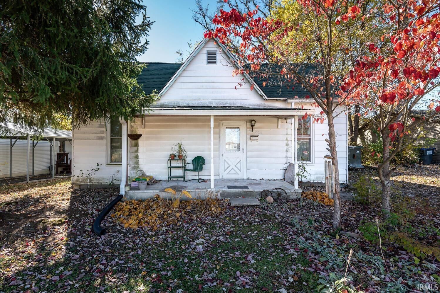 Property Photo:  809 W Oak Street  IN 47429 