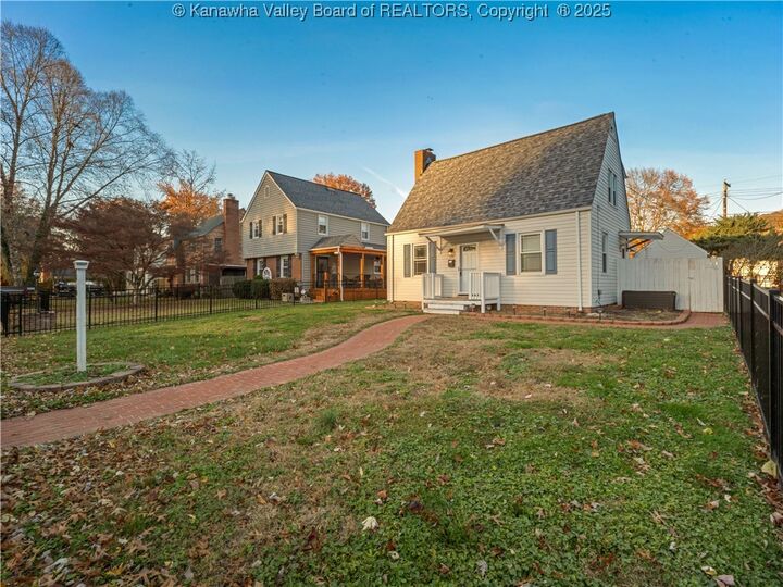 Property Photo: 5106 Staunton Avenue SE WV 25304