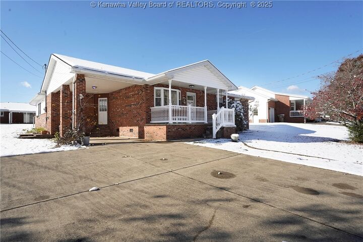 Property Photo: 305 Fir Street WV 25070