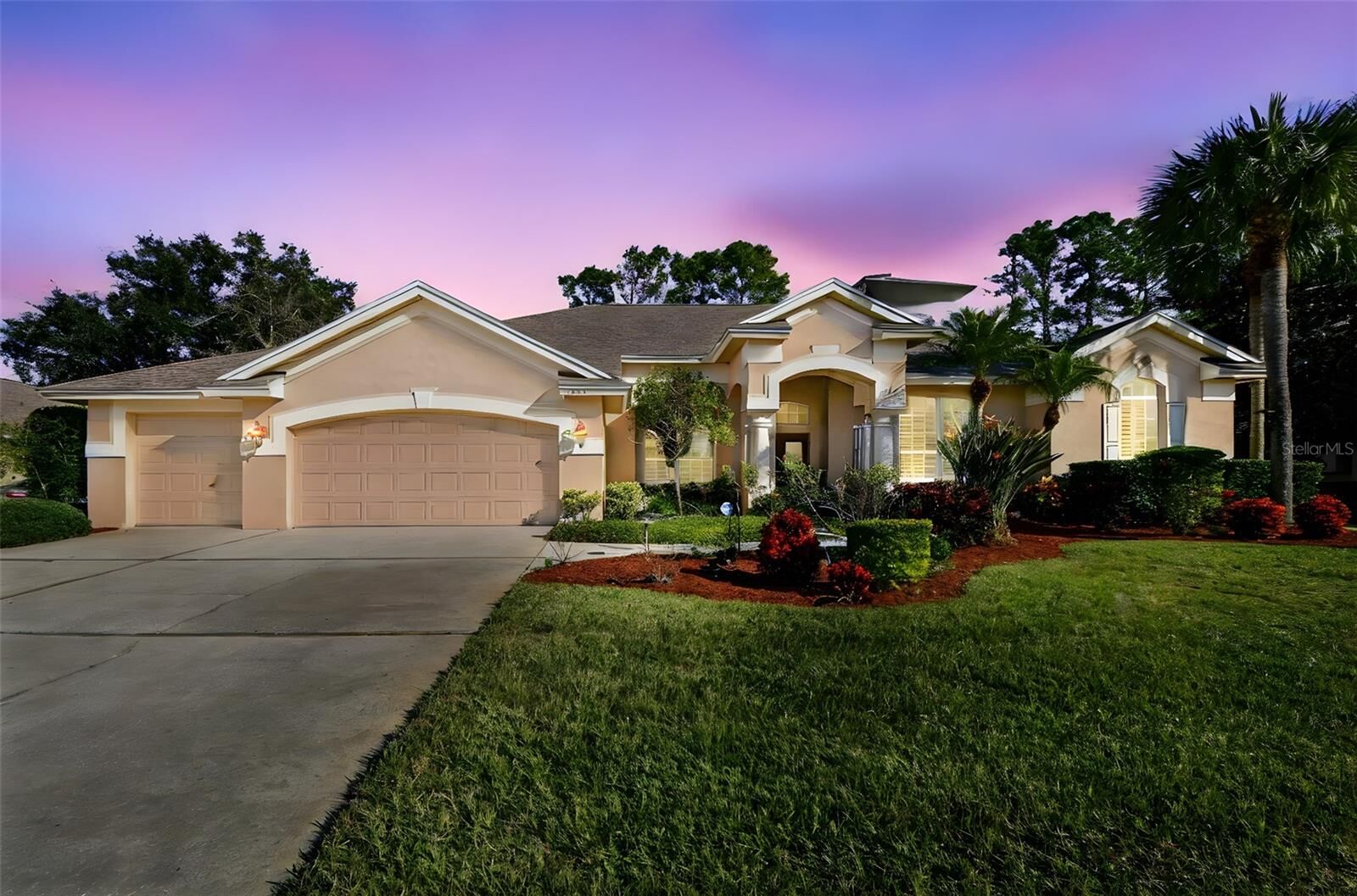 Property Photo: 3988 Mimosa Place FL 34685