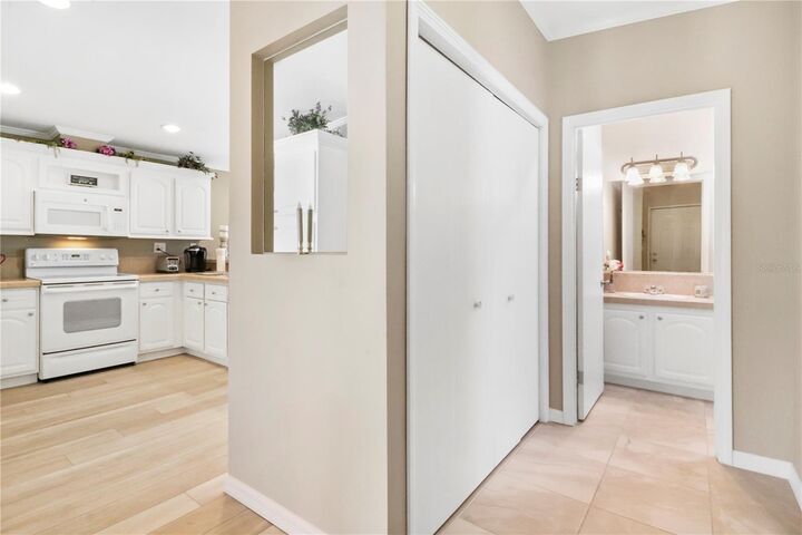 Property Photo:  2100 Kings Highway 481  FL 33980 