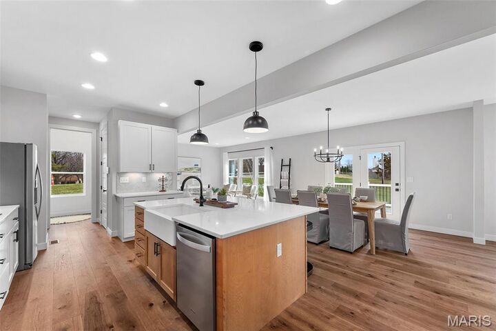 Property Photo: 1 Bridgeport Chateau De Fond Du Lac MO 63367