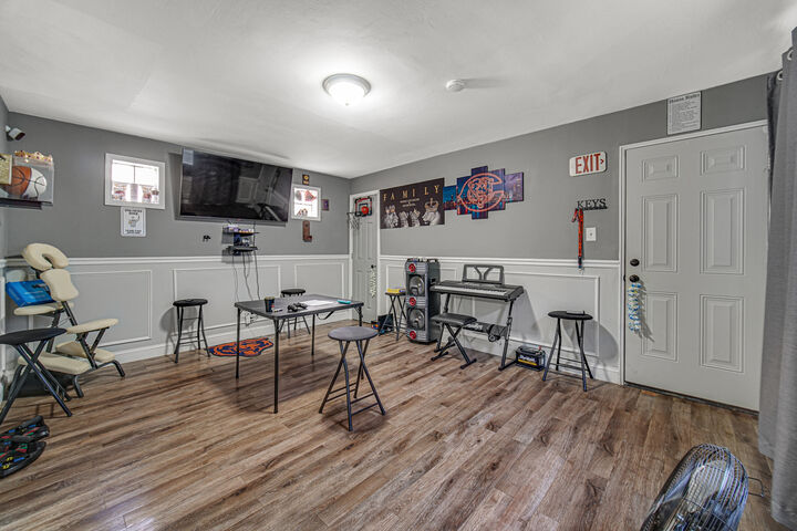 Property Photo: 7915 S Dobson Avenue IL 60619