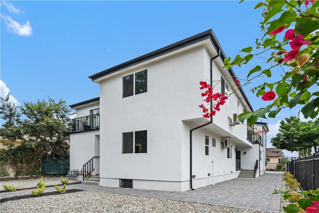 Property Photo: 2417 S Stanford CA 90011