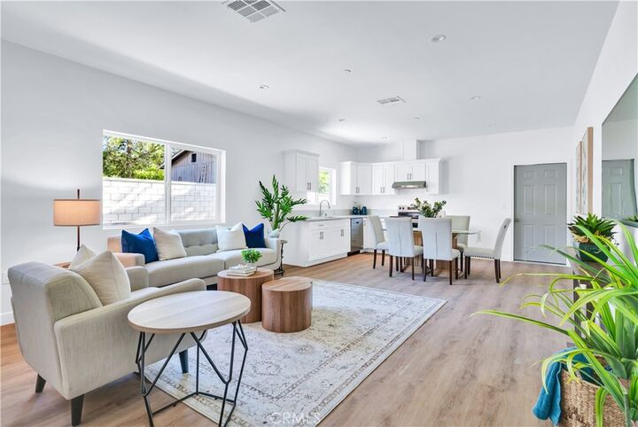 Property Photo:  511 Unit 2 Alvarado Street  CA 92373 