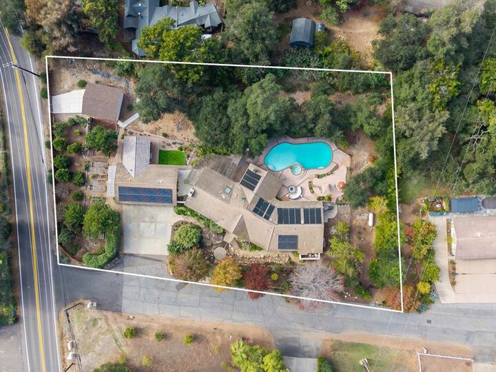 Property Photo: 1285 Hidden Oaks Trail CA 92084