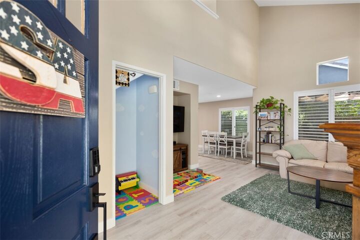 Property Photo:  2 Piccadilly Court  CA 92656 