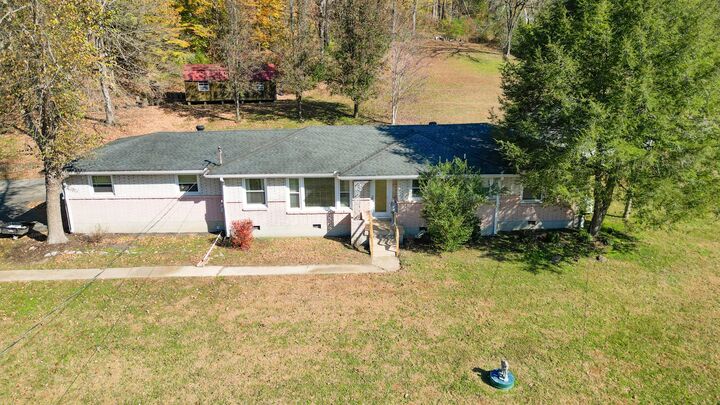 Property Photo: 5176 Clarksville Hwy TN 37189