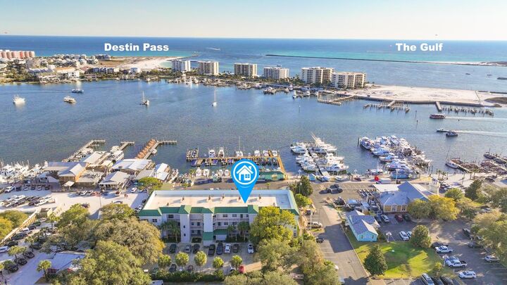 Property Photo:  212 Harbor Boulevard 102  FL 32541 