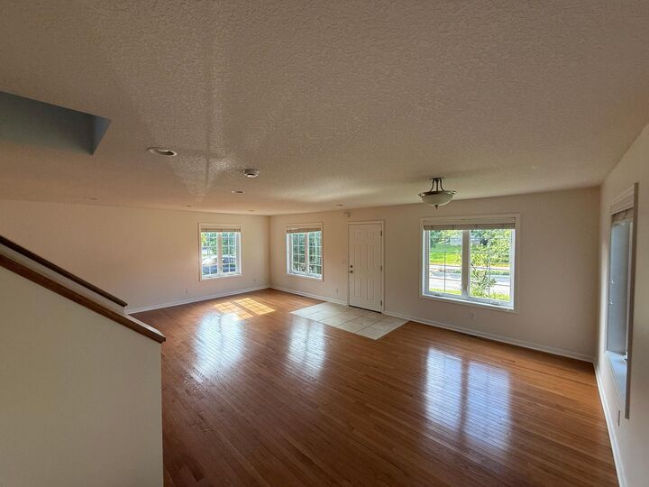 Property Photo: 709 Wayzata Boulevard E MN 55391