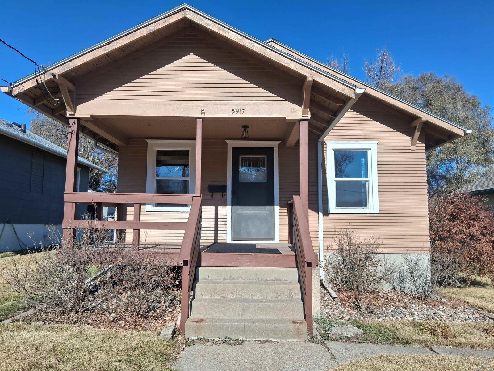 Property Photo:  3917 Ridge Ave  IA 51106 