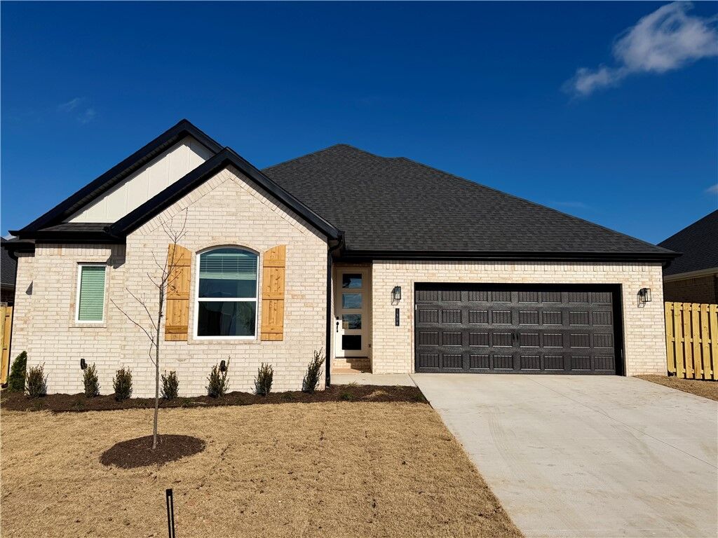 Property Photo: 1906 Farmer Street AR 72751