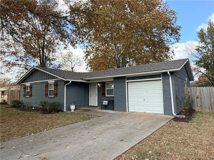Property Photo: 1021 Granite Street AR 72761