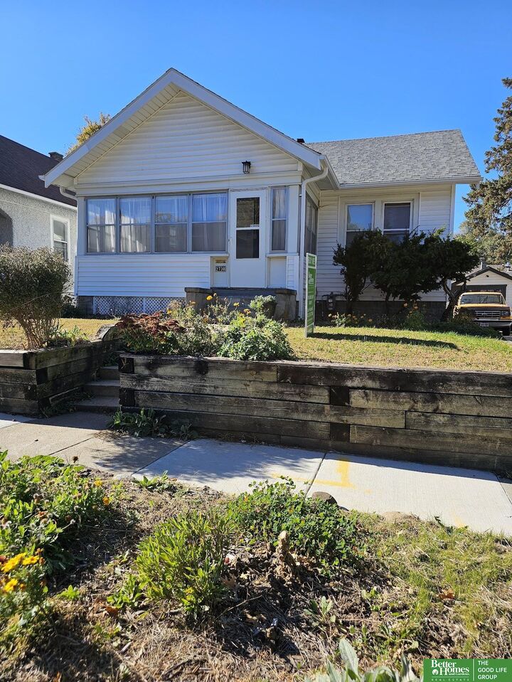 Property Photo:  2730 N 48th Avenue  NE 68104 