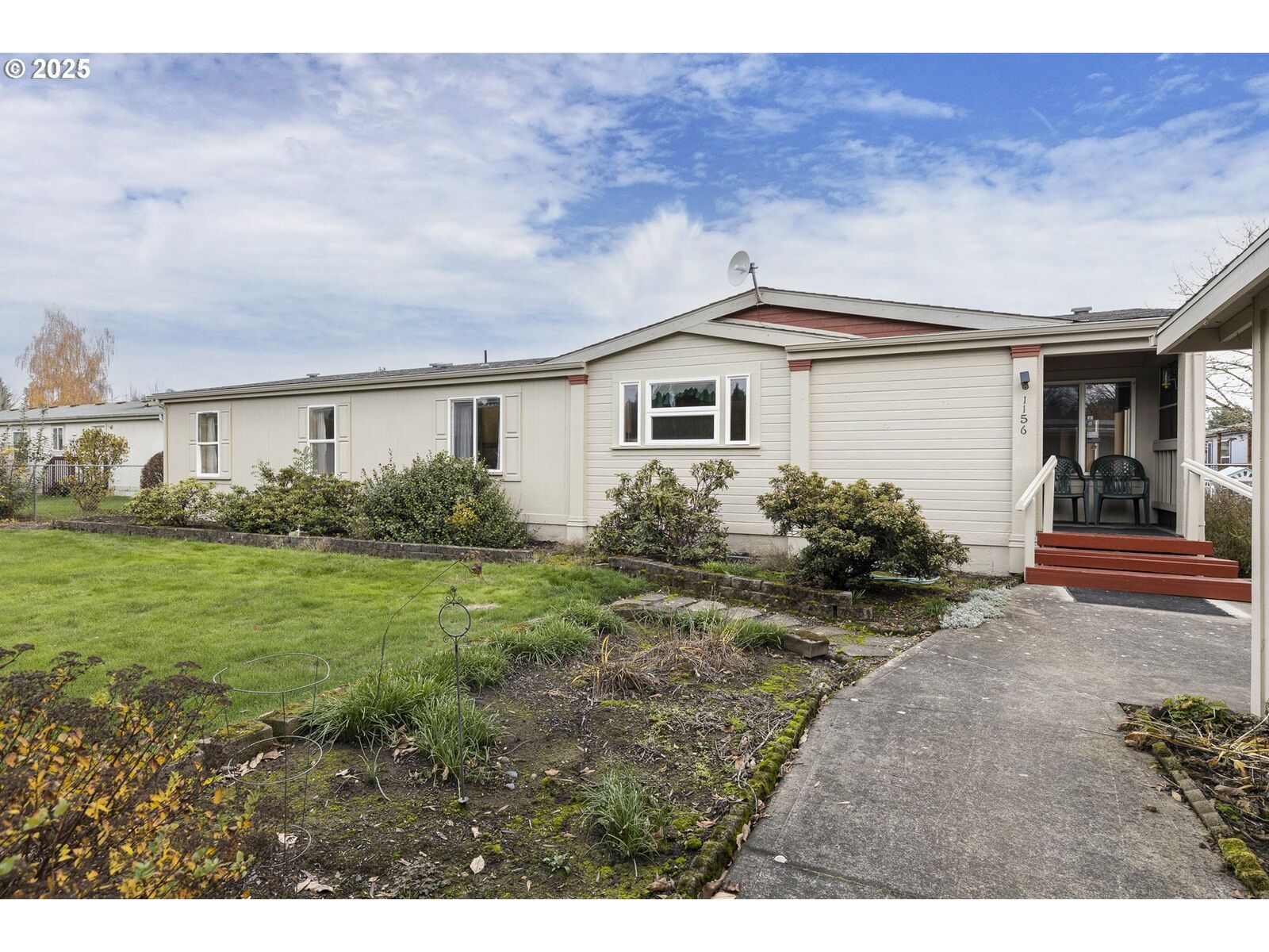 Property Photo: 1156 SW Westvale St OR 97128