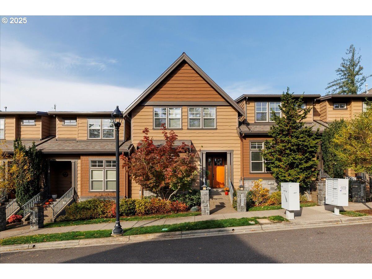 Property Photo: 10077 SW Morrison St OR 97225