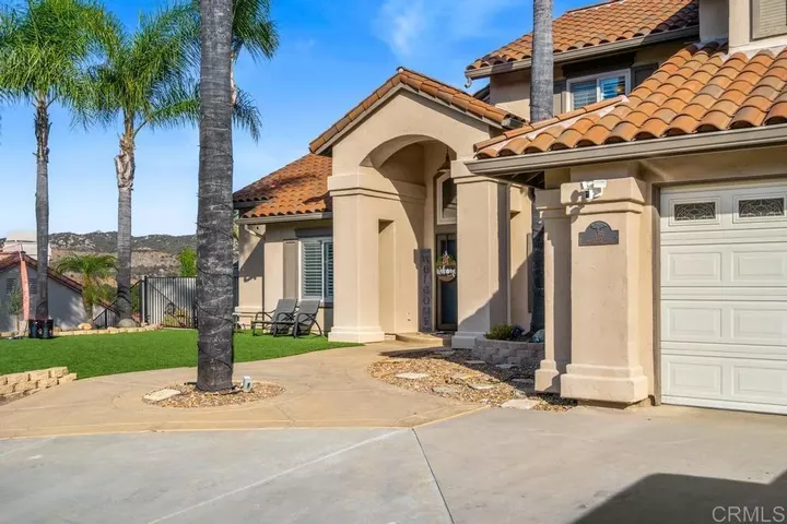 Property Photo:  416 Summerhill  CA 91901 