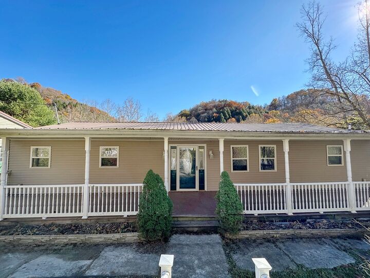 Property Photo: 25602 Narrows Road OH 43152