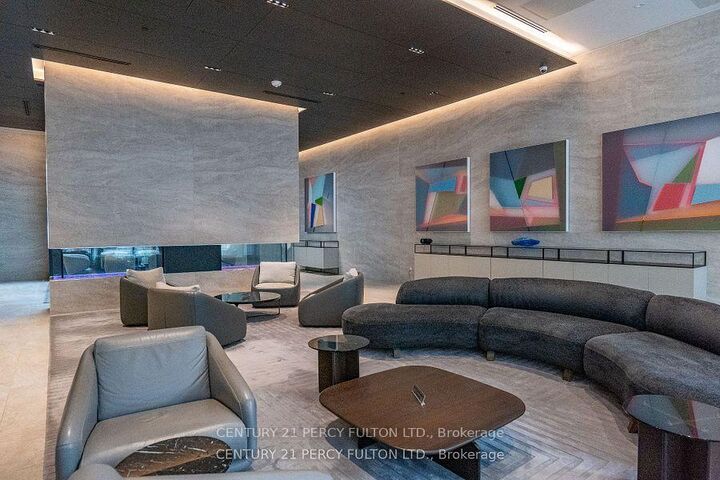 Property Photo: 2221 Yonge Street 3108 ON M4S 0B8