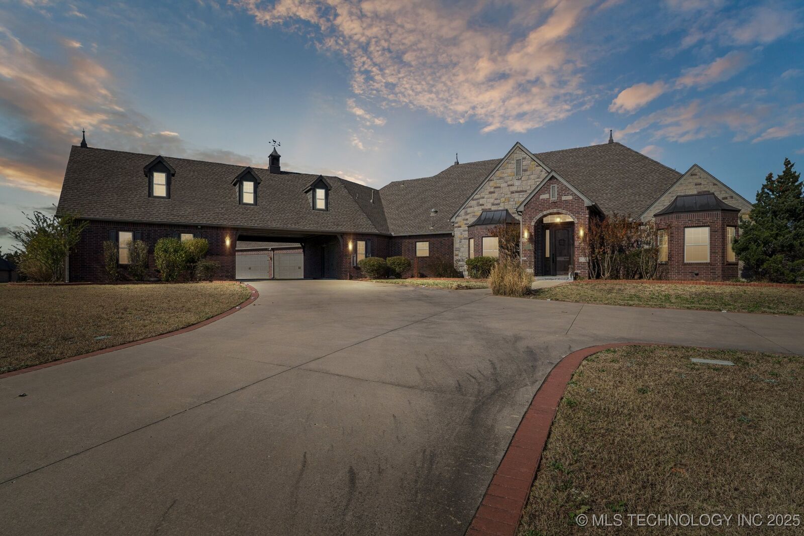 Property Photo:  26961 E 134th Street S  OK 74429 
