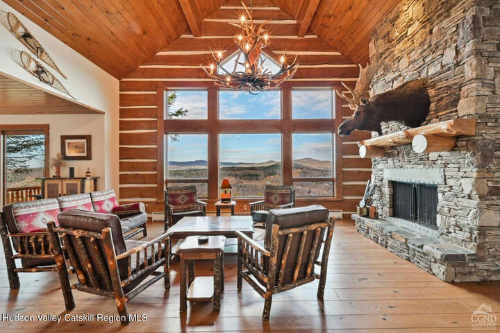 Property Photo:  22 The Loop  NY 12496 