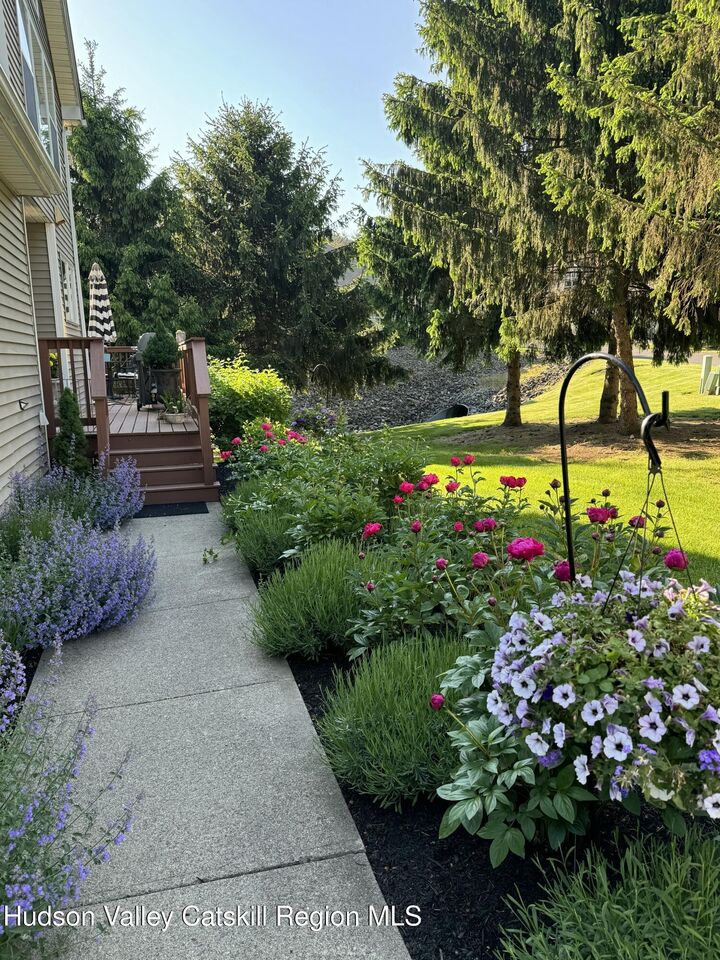 Property Photo:  62 Twin Ponds  NY 12401 