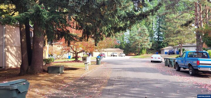 Property Photo:  2151 National Ct SE  OR 97306 