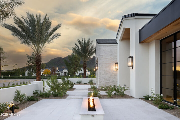 Property Photo: 5636 E Caballo Drive AZ 85253
