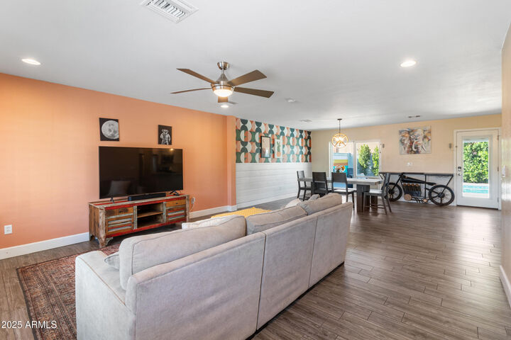 Property Photo:  4014 N 81st Street  AZ 85251 