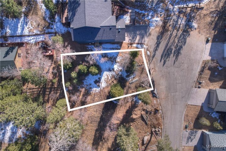 Property Photo:  875 Pine Meadow Court  CA 92315 