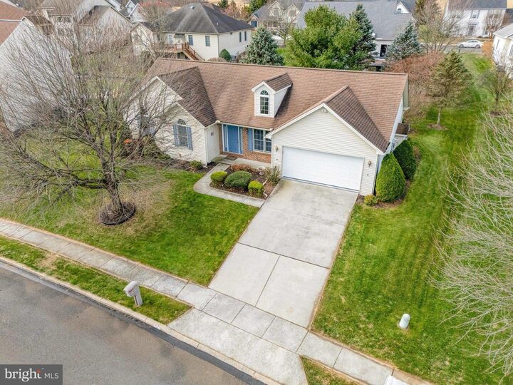 Property Photo:  15 Kower Court  PA 17055 