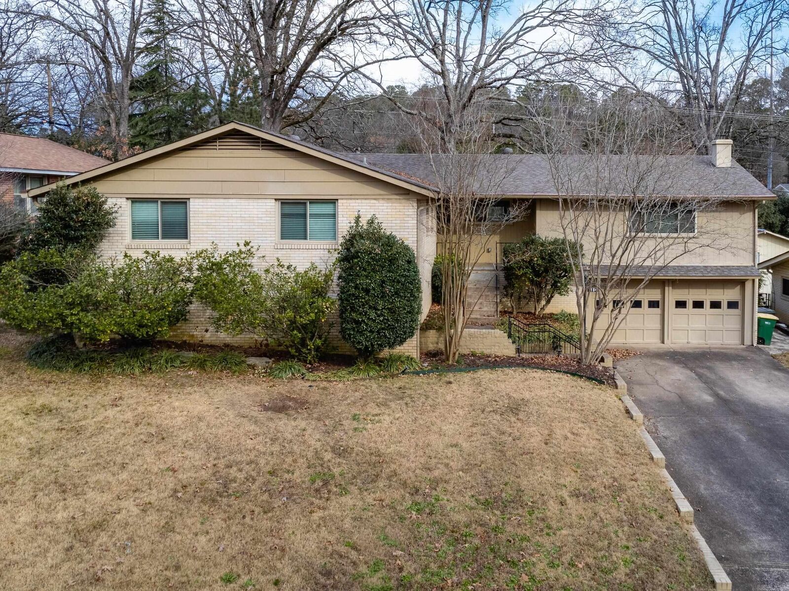 Property Photo:  7104 Briarwood Drive  AR 72205 