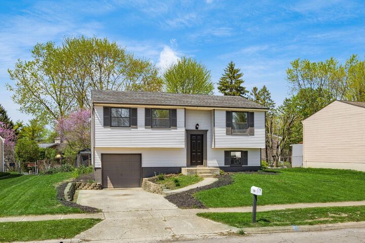 Property Photo: 5930 Parkglen Road OH 43119