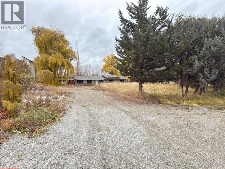 Property Photo: 3618 Redecopp Road BC V4V 1X5