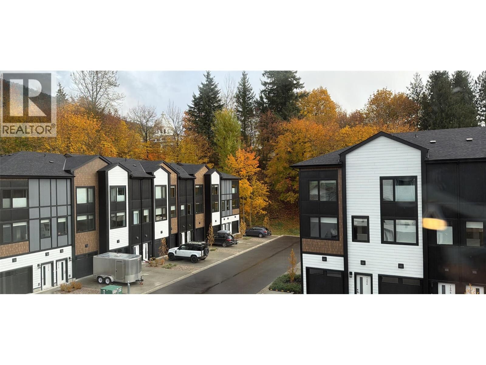 Property Photo:  406 King Street  BC V0E 2S0 