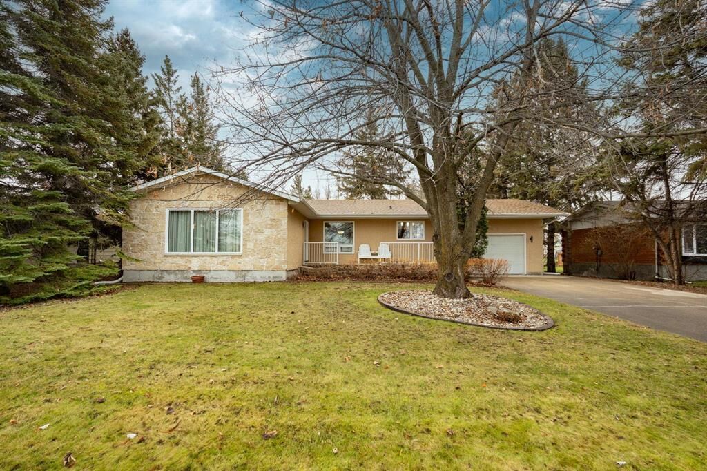 Property Photo: 440 Elm Avenue MB R0E 0C0