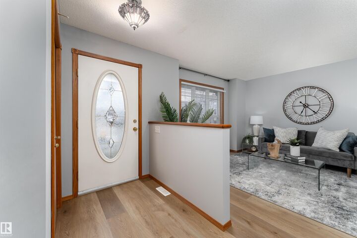 Property Photo:  1504 Grant Court NW  AB T5T 6L3 