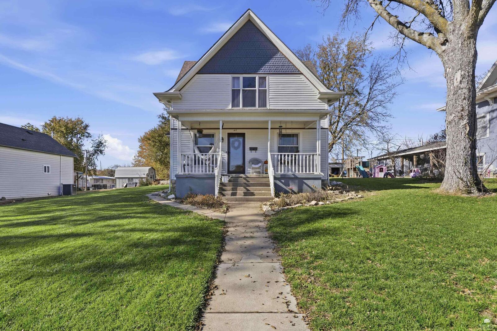 Property Photo: 411 Vine Street KS 66547