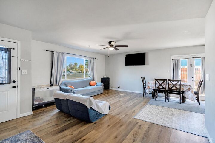 Property Photo:  1765 Parkside Drive  CA 93230 