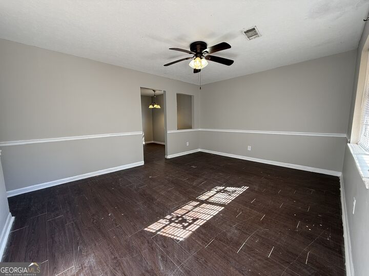 Property Photo:  7 W Park Court  GA 30263 