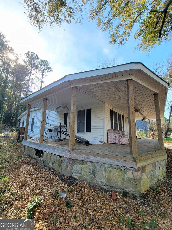 Property Photo:  134 Hillcrest Street  GA 30531 