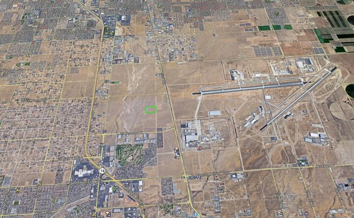 Property Photo: Vic Division St And Ave N8 CA 93550