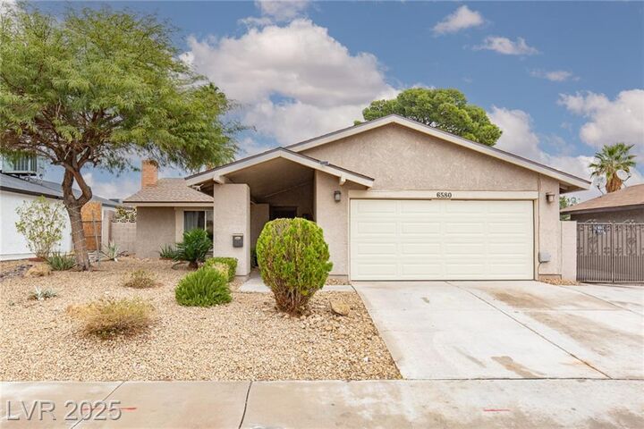 Property Photo: 6580 Mountainwood Lane NV 89103