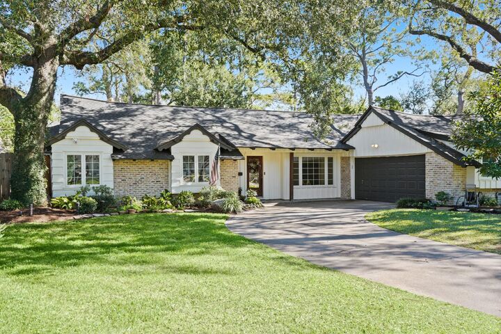 Property Photo:  1630 Imperial Crown Drive  TX 77043 