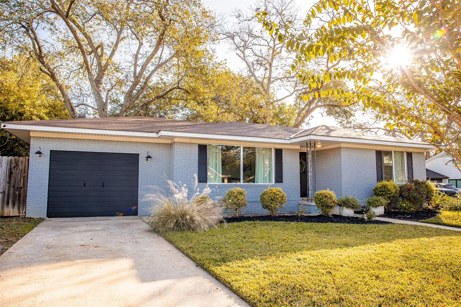 Property Photo:  1603 S Jackson Street  TX 77833 