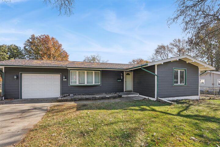 Property Photo: 3941 30th Street IA 50310