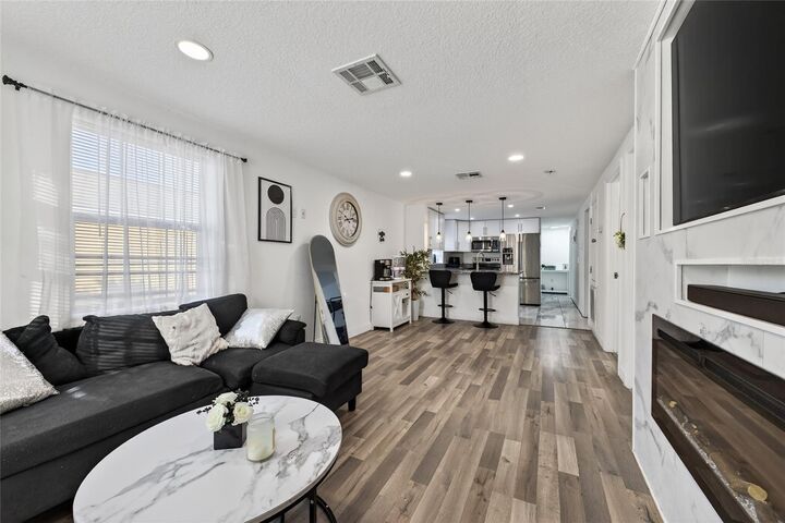 Property Photo:  1609 Bartley Street  FL 33844 