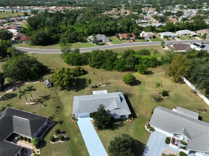 Property Photo:  1807 Pineapple Palm Court  FL 33573 