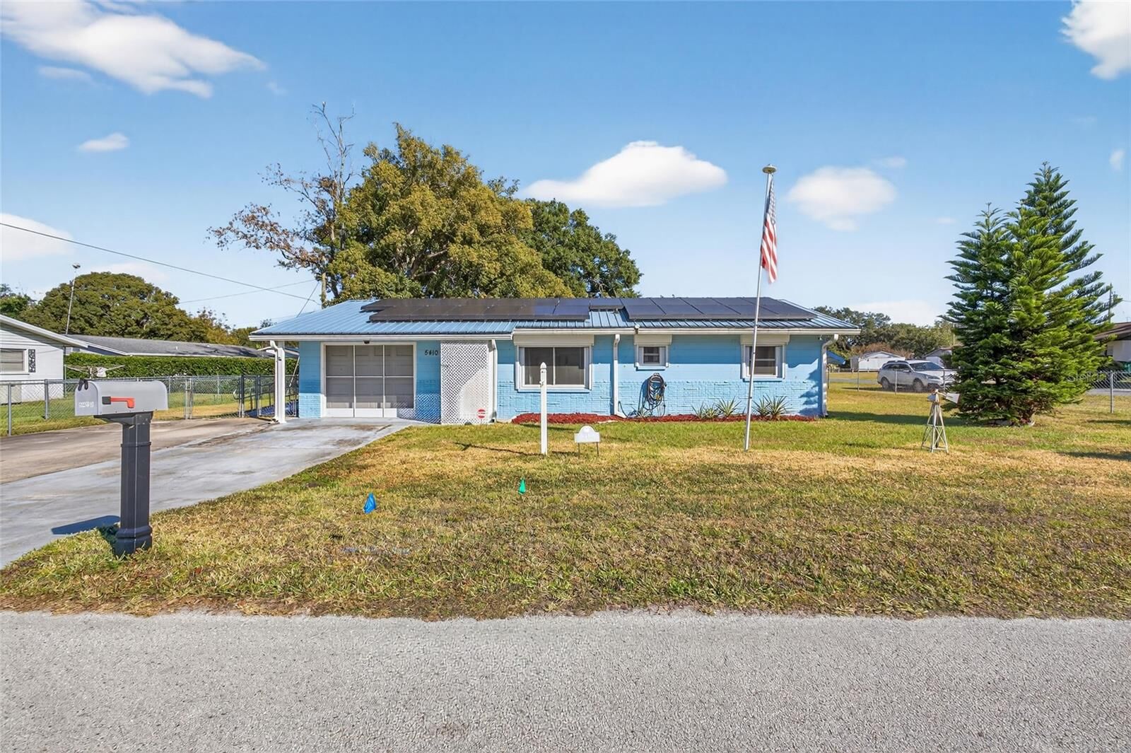 Property Photo: 5410 Satsuma Drive FL 33542